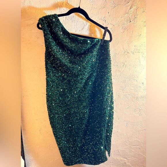 Green Sequin One-Shoulder Dress side slit, event dress-prom, wedding, elegant - Picture 1 of 9